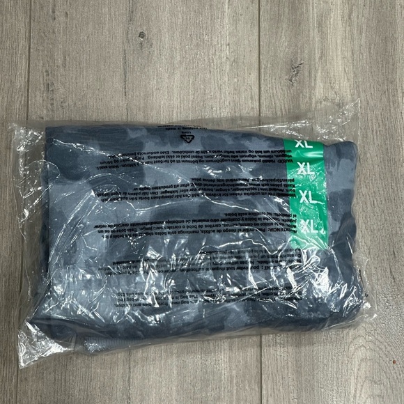 Ladies Mondetta XL Crewneck Pullover Shirt Active Top Mid Weight Long Sleeve NWT - Picture 8 of 8